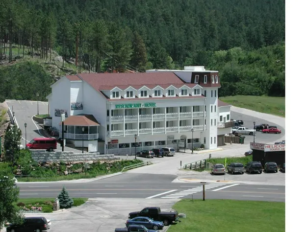 Roosevelt Inn Mount Rushmore hotel detail image 3