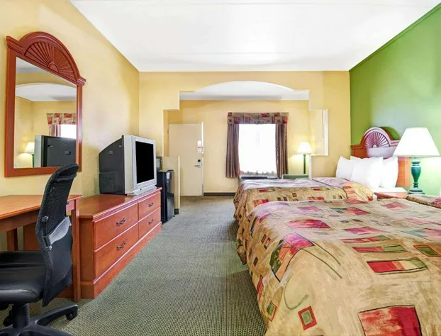 Super 8 by Wyndham Nashville Near Downtown / I-40 hotel detail image 3