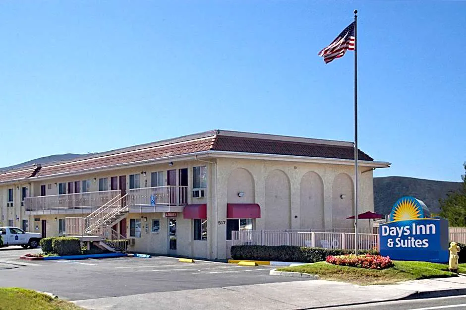 Days Inn by Wyndham San Marcos hotel hero