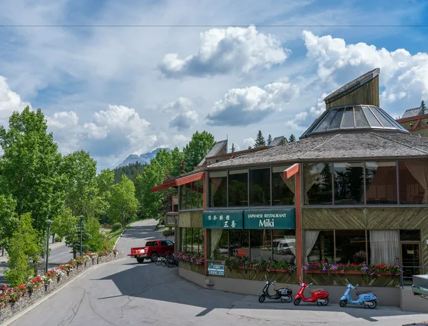 Inns of Banff hotel detail image 1