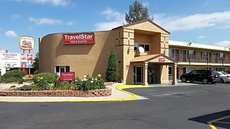 TravelStar Inn & Suites hotel hero
