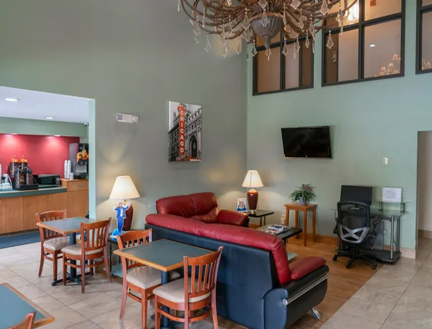 Super 8 by Wyndham Elgin hotel detail image 4