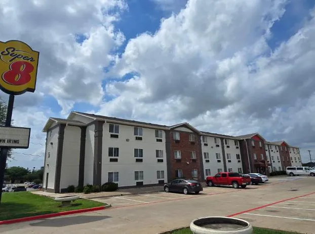 Super 8 by Wyndham Irving DFW Airport/South hotel detail image 1