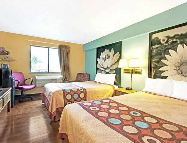 Super 8 by Wyndham Baltimore/Essex Area hotel detail image 4