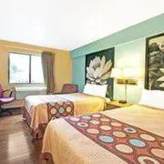 Super 8 by Wyndham Baltimore/Essex Area hotel detail image 3