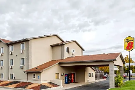 Super 8 by Wyndham Logan hotel detail image 1