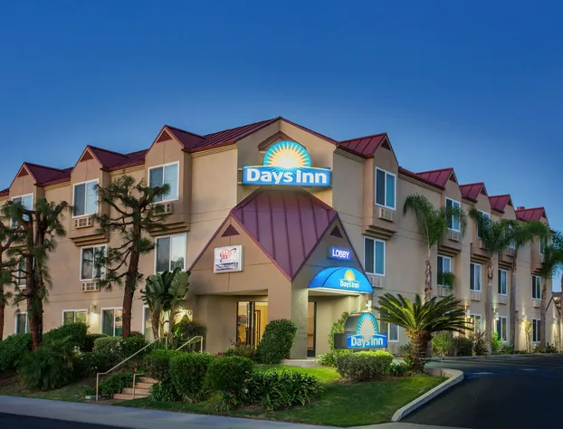 Days Inn by Wyndham Carlsbad hotel detail image 2