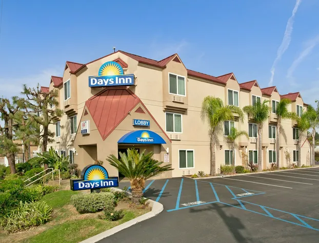 Days Inn by Wyndham Carlsbad hotel detail image 4