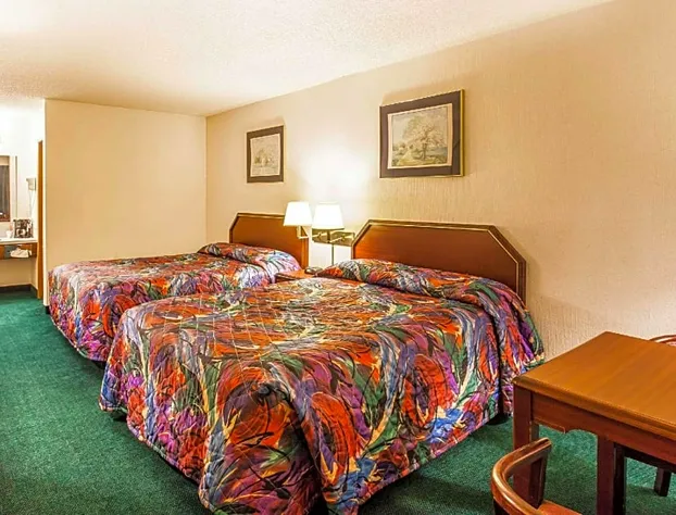 Econo Lodge Everett hotel detail image 3