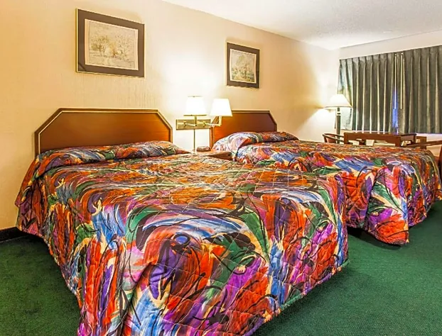 Econo Lodge Everett hotel detail image 4