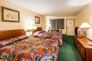 Econo Lodge Everett hotel detail image 2