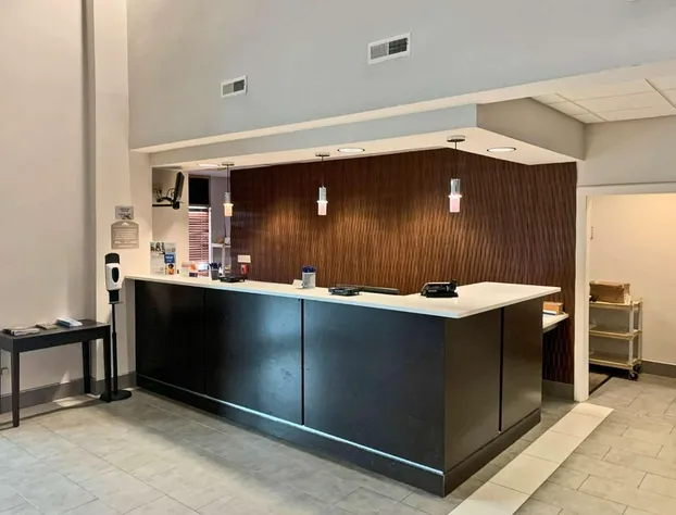 Comfort Inn & Suites Columbus North hotel detail image 3