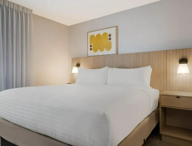 Sonesta Simply Suites Irvine East Foothill hotel detail image 2