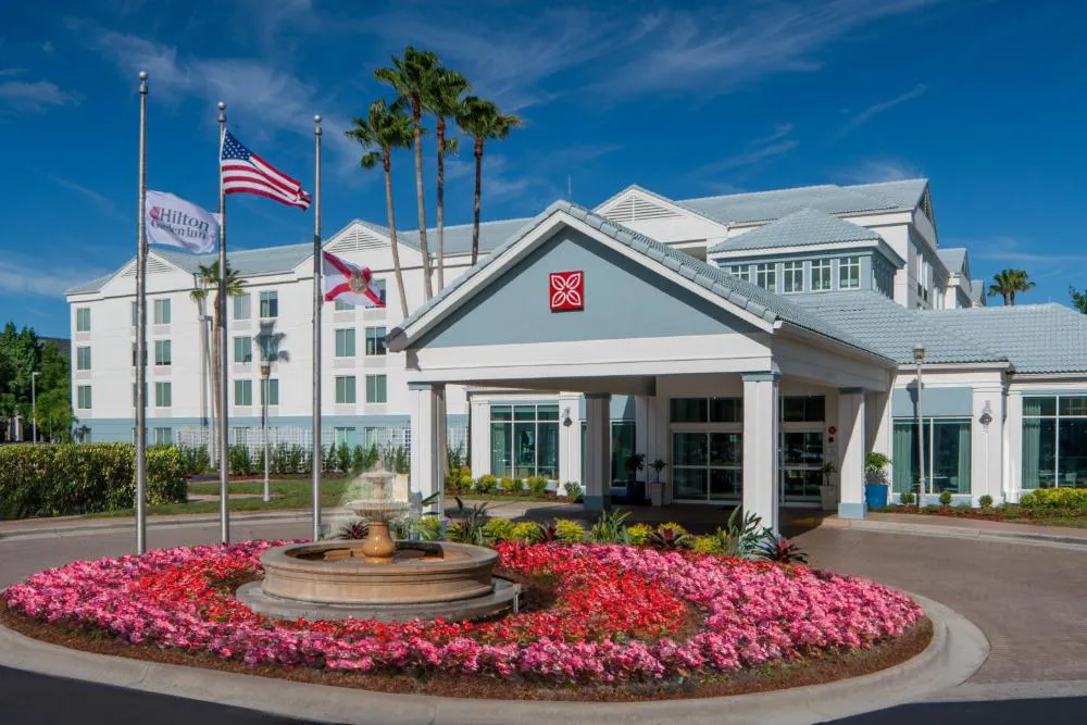 Hilton Garden Inn Orlando Airport hotel hero