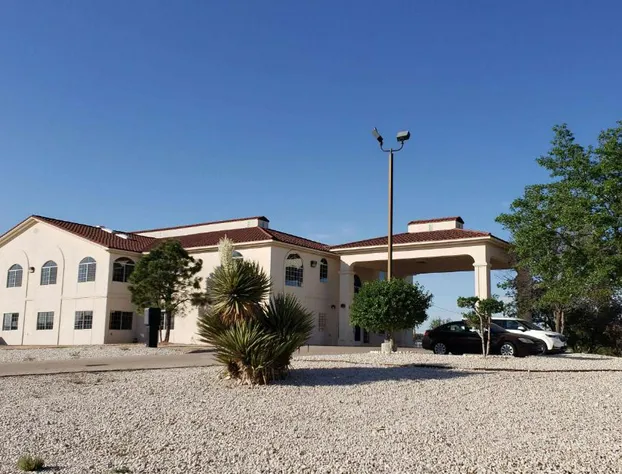 US Travelers Inn & Suites hotel detail image 1