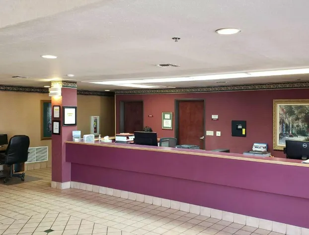 US Travelers Inn & Suites hotel detail image 2