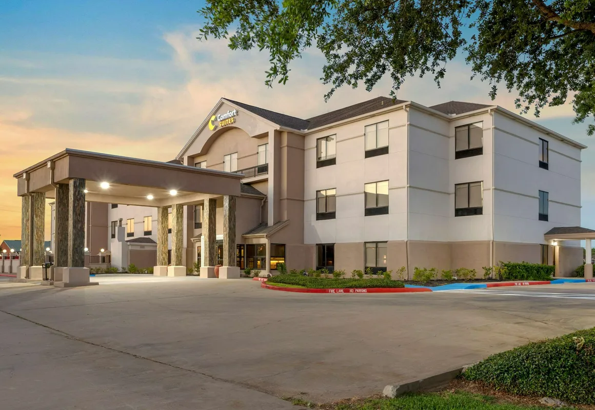 Comfort Suites La Porte - Baytown hotel hero