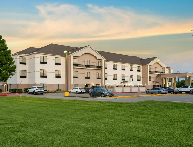 Comfort Suites La Porte - Baytown hotel detail image 3