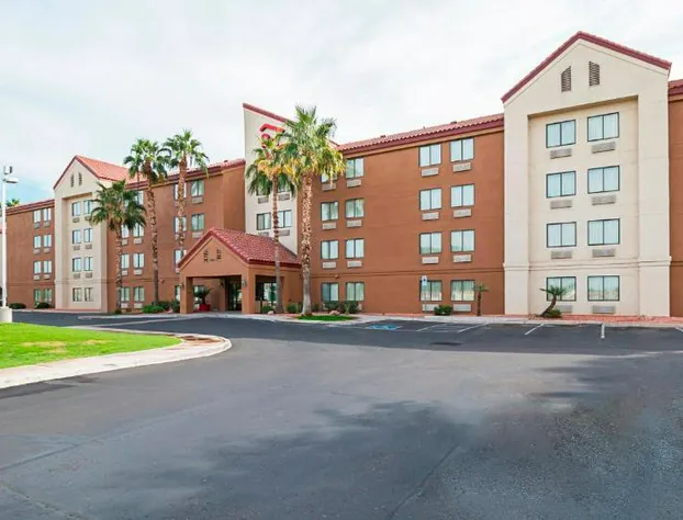 Red Roof Inn PLUS+ Phoenix West hotel detail image 2