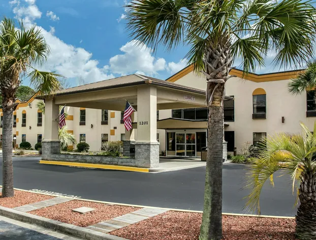 Quality Inn Surfside Myrtle Beach hotel detail image 1