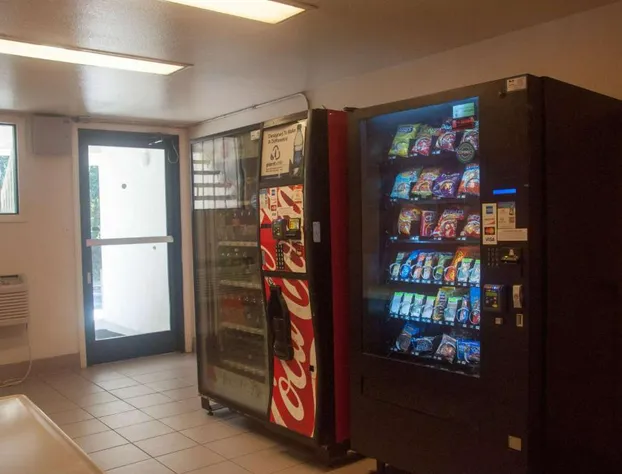 Motel 6 Raleigh, NC - Cary hotel detail image 3