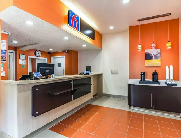 Motel 6 Raleigh, NC - Cary hotel detail image 4