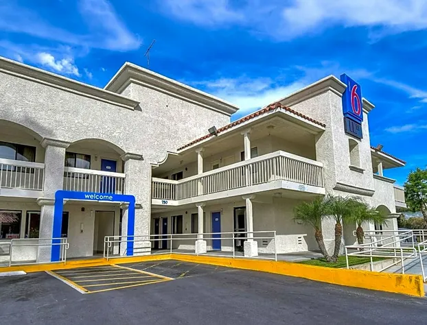 Motel 6 Carlsbad, CA Beach hotel detail image 4