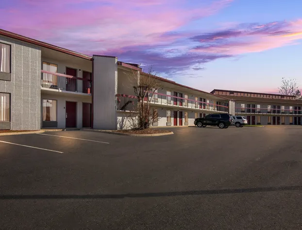 Red Roof Inn & Suites Monroe, NC hotel detail image 1