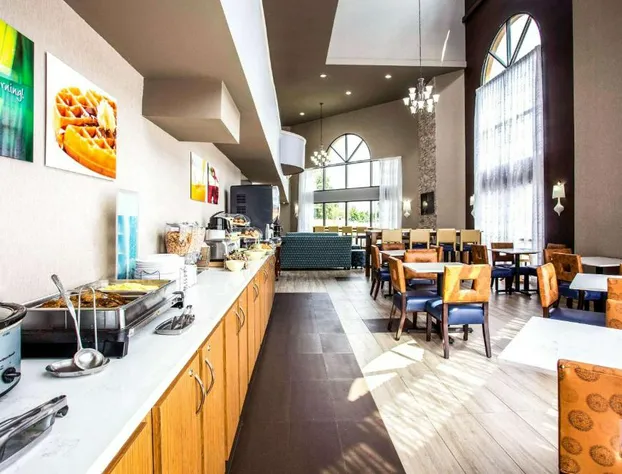 Quality Inn at the Park hotel detail image 4