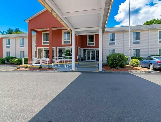 Quality Inn Merrimack - Nashua hotel detail image 2