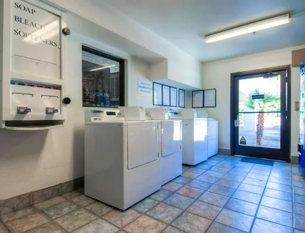 Motel 6 Palm Springs, CA - Downtown hotel detail image 4