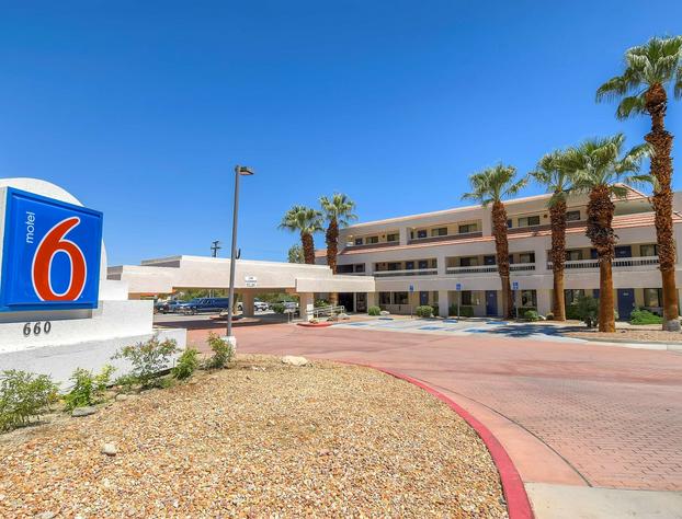 Motel 6 Palm Springs, CA - Downtown hotel detail image 1