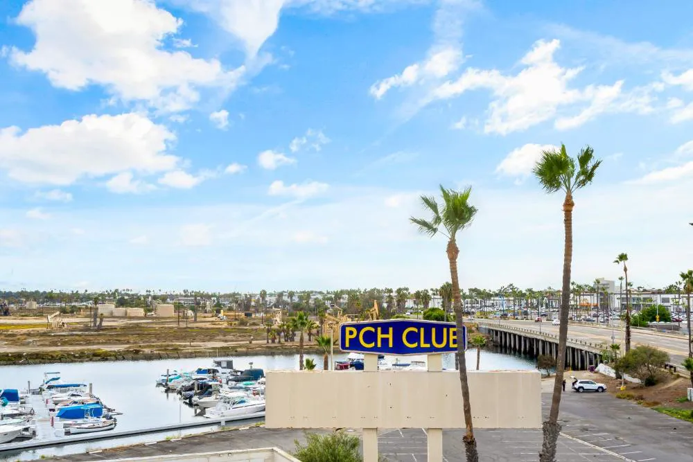 Golden Sails Hotel hotel hero