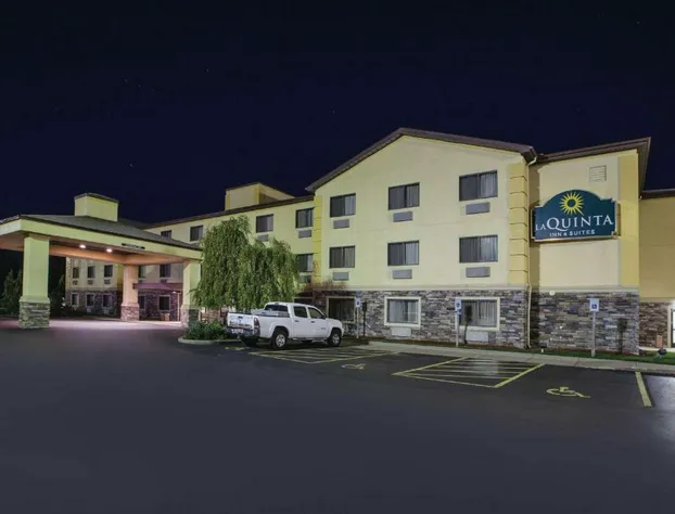 La Quinta Inn & Suites by Wyndham Erie hotel detail image 3