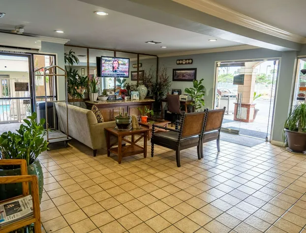 Howard Johnson by Wyndham Buena Park hotel detail image 3