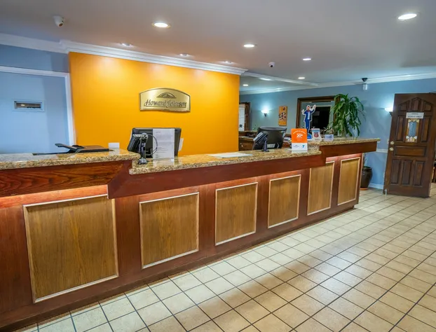 Howard Johnson by Wyndham Buena Park hotel detail image 4