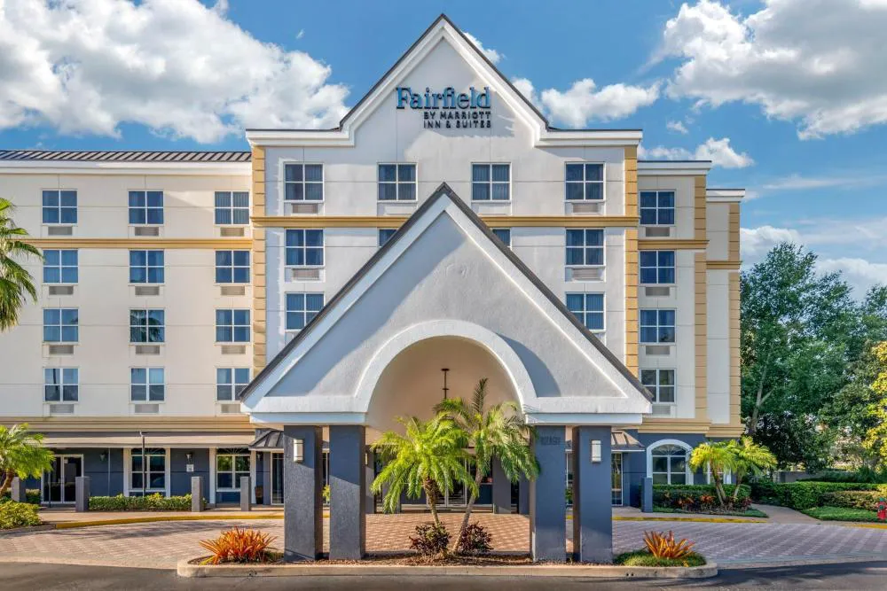 Fairfield Inn & Suites Orlando Lake Buena Vista hotel hero