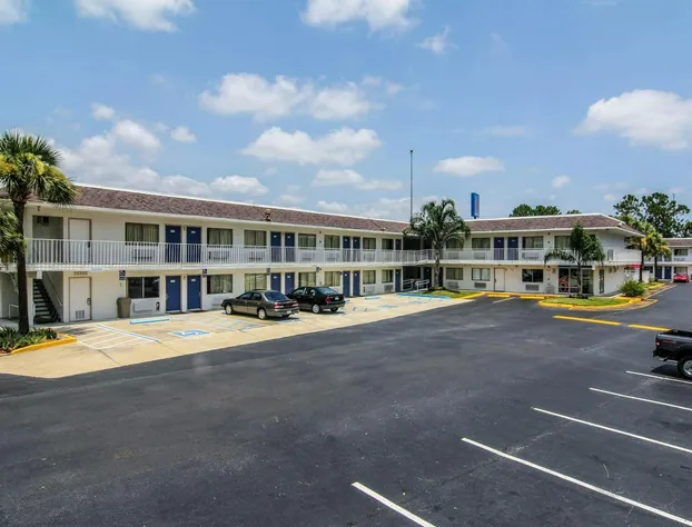 Motel 6 Jacksonville, FL - Orange Park hotel detail image 2