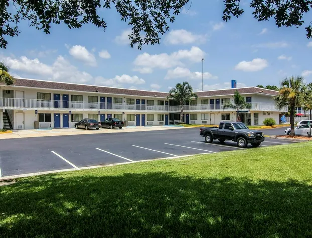 Motel 6 Jacksonville, FL - Orange Park hotel detail image 4
