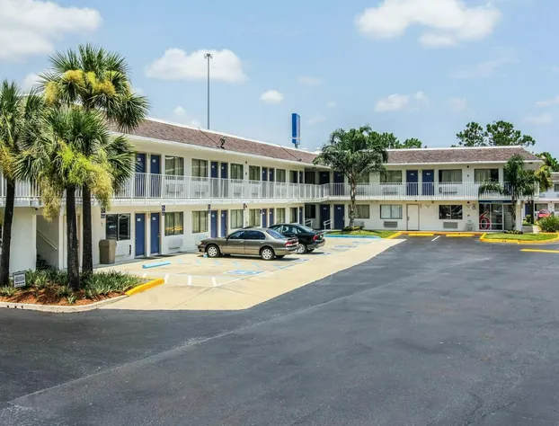 Motel 6 Jacksonville, FL - Orange Park hotel detail image 4