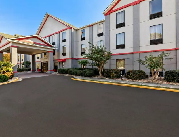 Red Roof Inn PLUS+ & Suites Atlanta Airport South hotel detail image 3