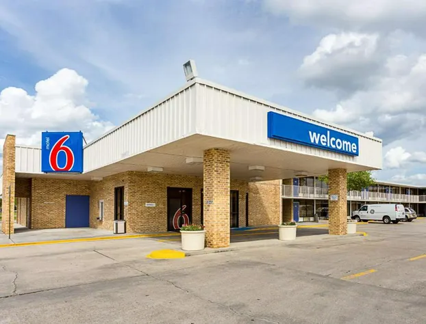 Motel 6 Baton Rouge, LA - Southeast hotel detail image 2