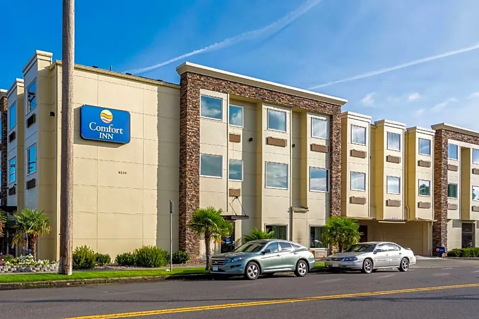 Comfort Inn Portland near I-84 and I-205 hotel hero