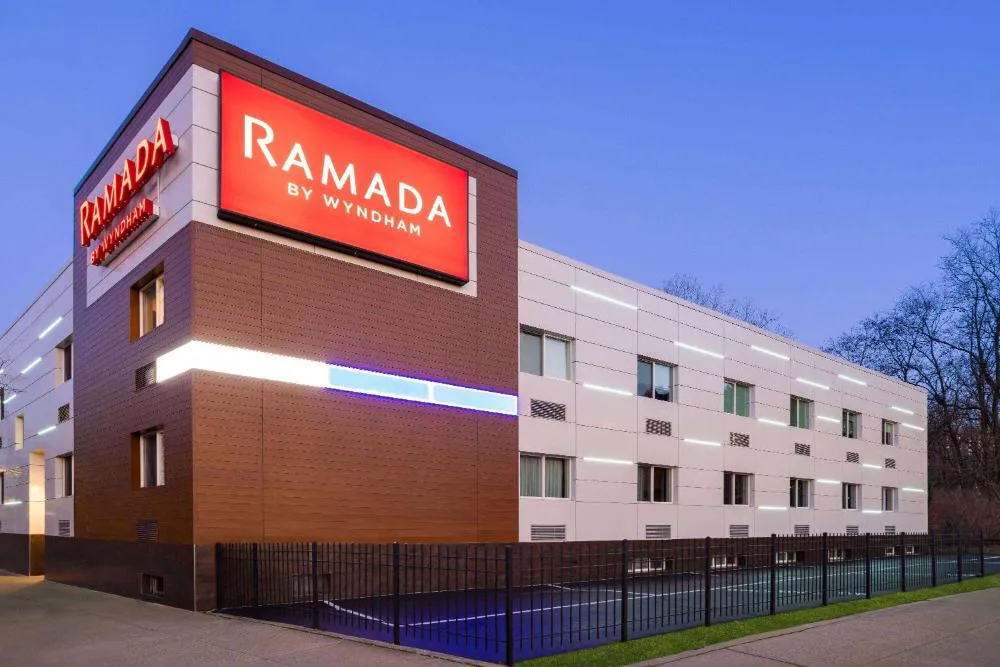 Ramada by Wyndham Bronx hotel hero