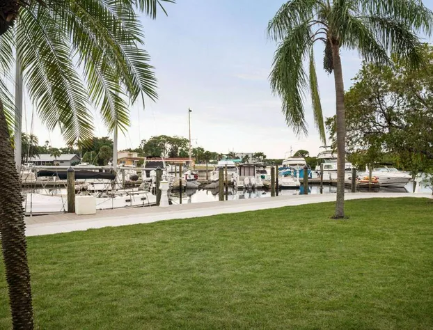 Ramada by Wyndham Sarasota Waterfront hotel detail image 3