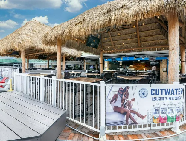 Ramada by Wyndham Sarasota Waterfront hotel detail image 4