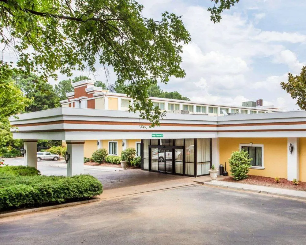 Budgetel Inn & Suites Atlanta hotel hero