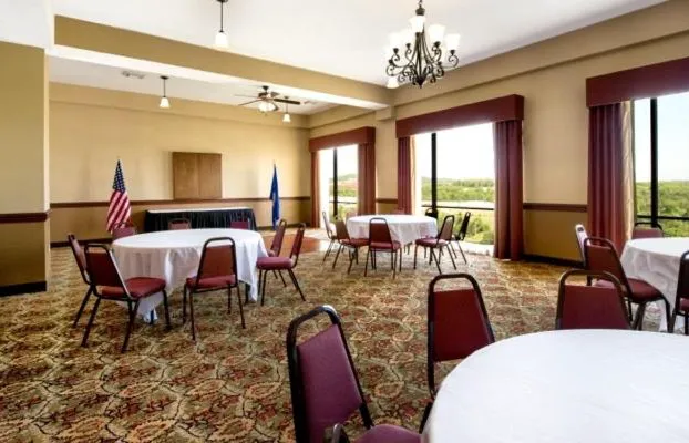 Grand Plaza Hotel & Conference Center hotel detail image 4