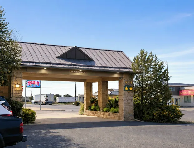 Sundowner Inn Forsyth I 94 hotel detail image 1