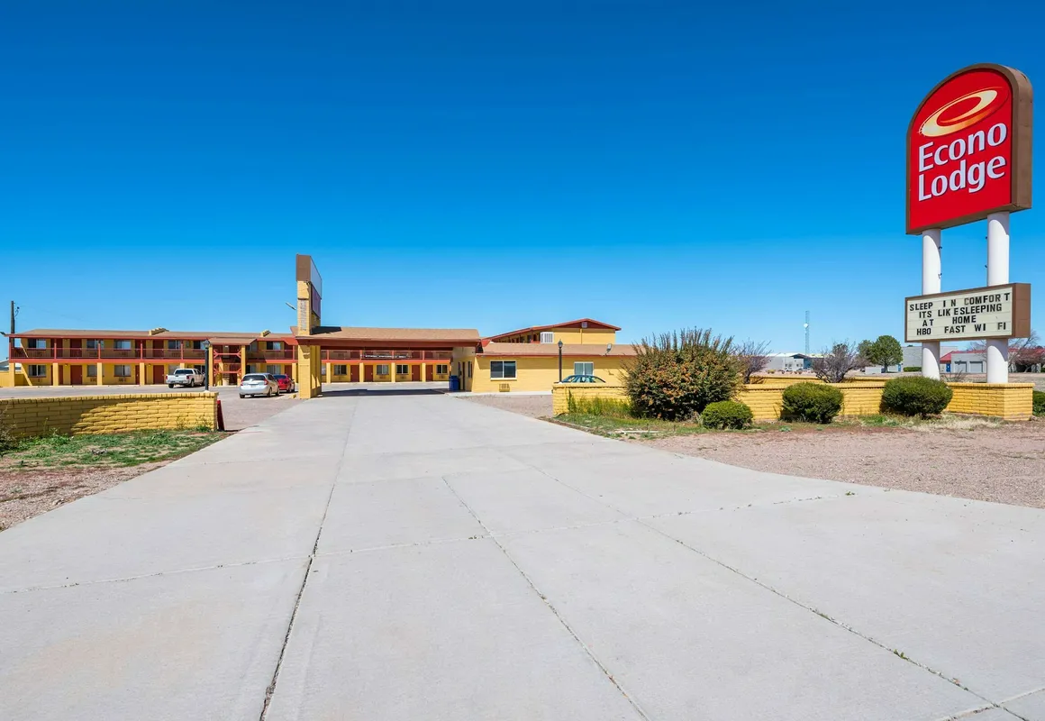 Econo Lodge I-40 exit 286 Holbrook hotel hero